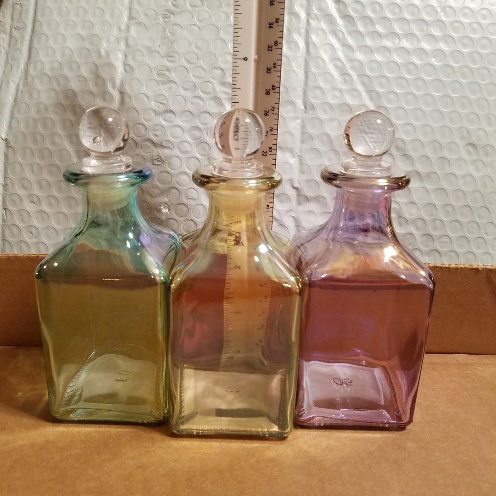 Beautiful colorful glass bottles with lids
3 bott - Picture 7 of 11